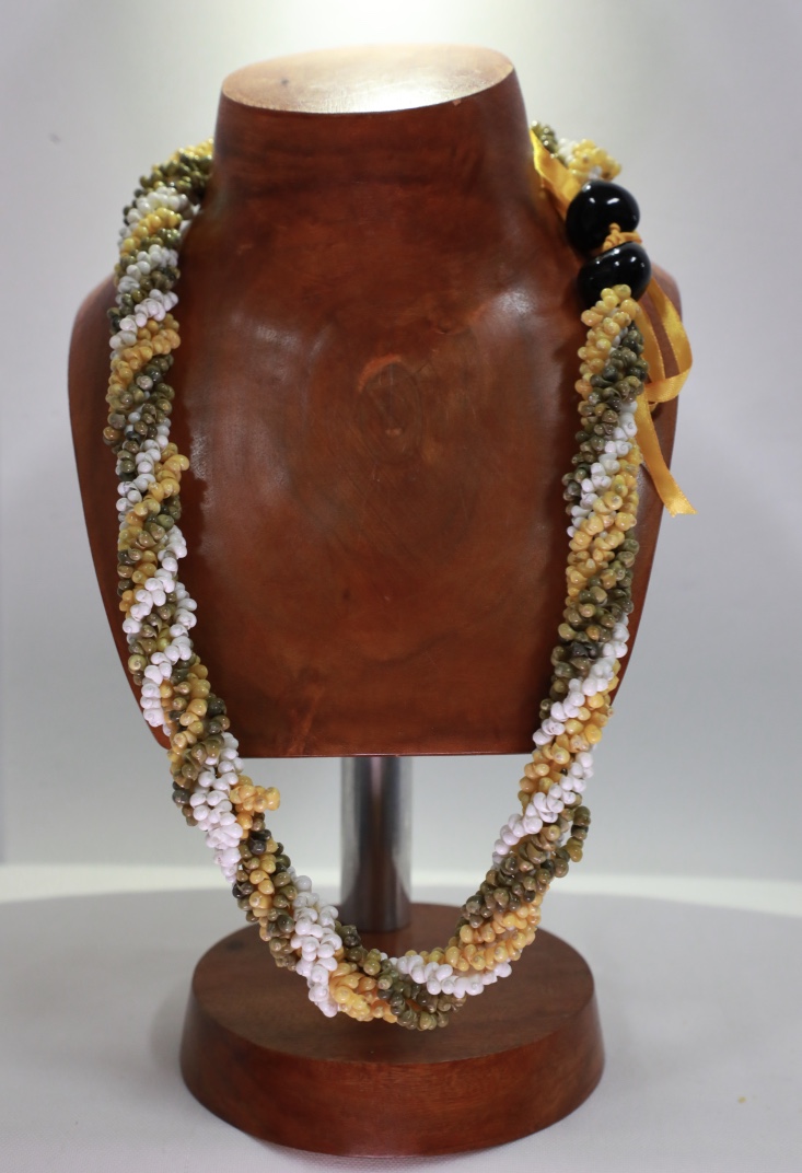 Mongo Twisted Lei